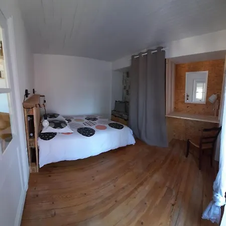La Maison Au Camelia Сasa de vacaciones *